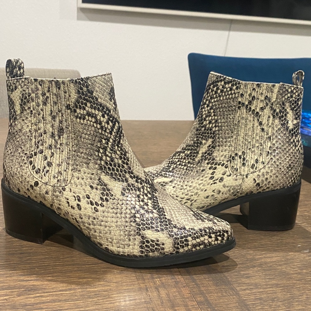 Blondo Snake Print Boots with Black Accents - Picture 9 of 17